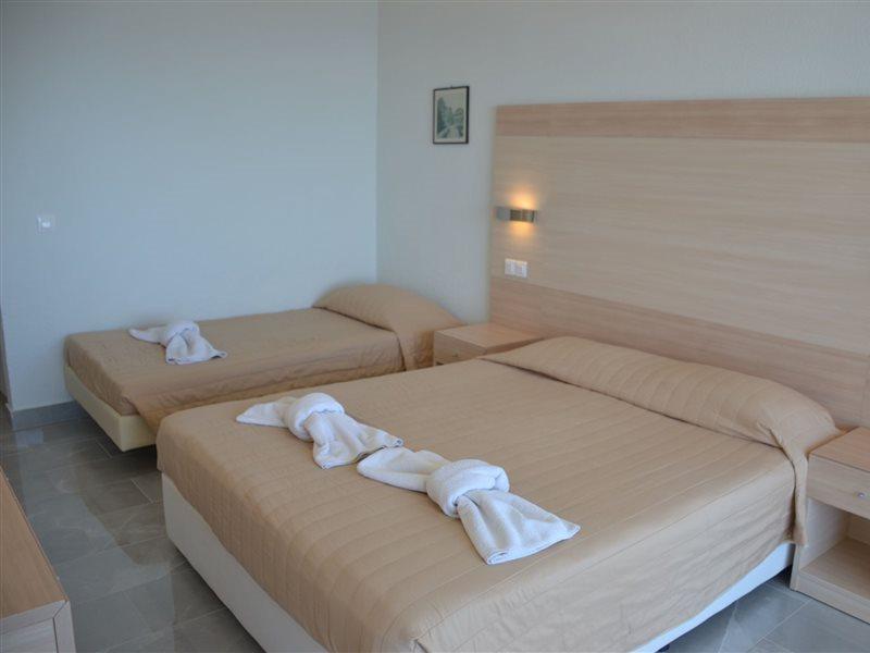 Alexandros Hotel Perama  Exterior foto