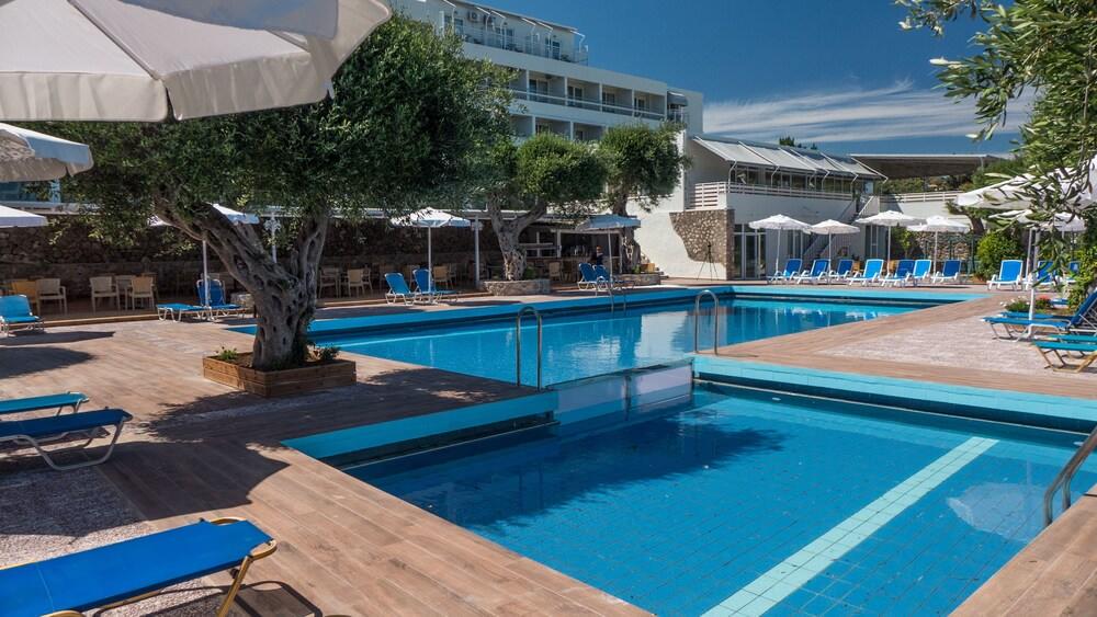 Alexandros Hotel Perama  Exterior foto
