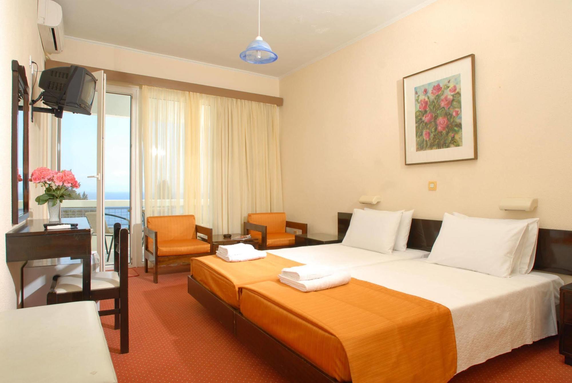 Alexandros Hotel Perama  Exterior foto